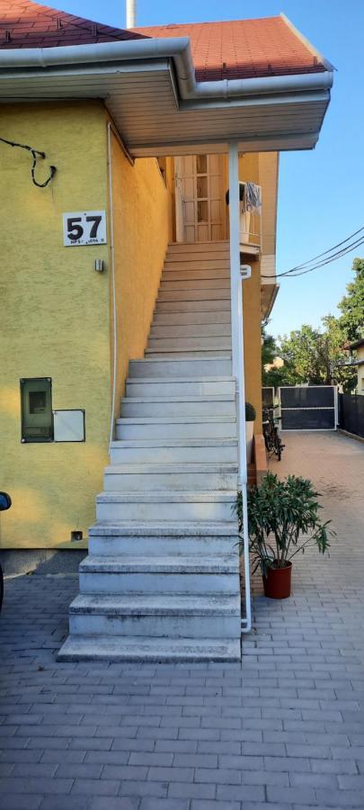 Hi-Bp Garden City Batsanyi Apartment 3 Rooms, Apartment Upstairs Near The City Train With Free Parking Budapesta Exterior foto